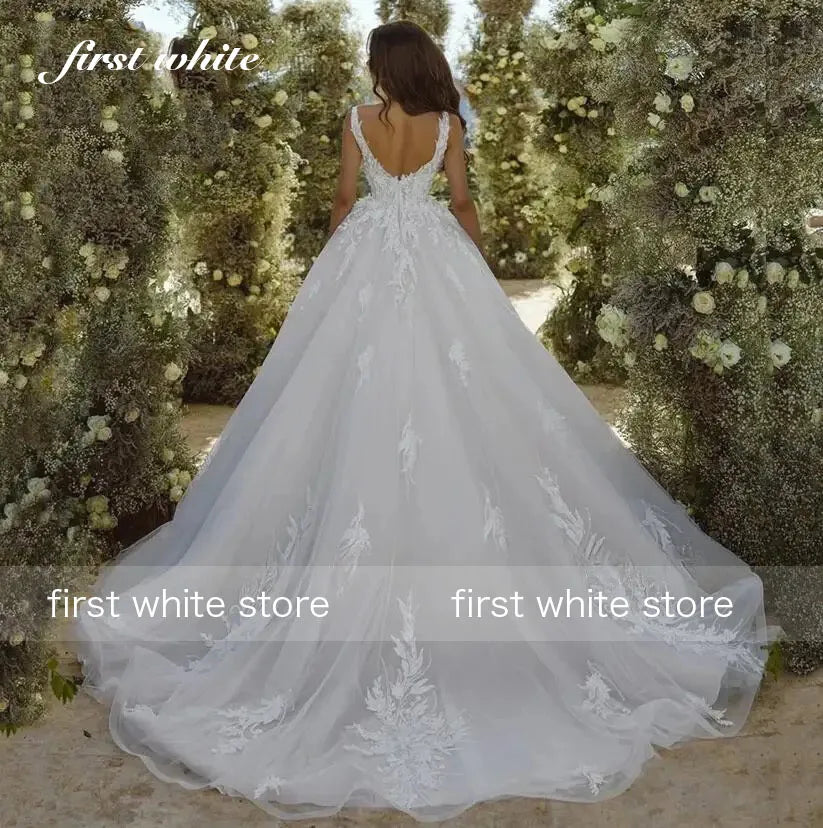 Elegant V Neck Wedding Dresses Sexy Backless Sleeveless Lace Appliques Beaded Sweep Train Bridal Gowns Vestidos De Novia